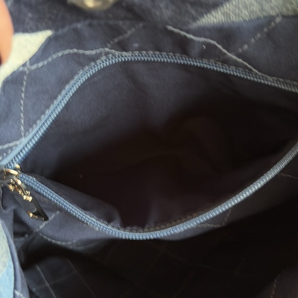 CHANEL DENIUM Shoulder Tote/Hobo Bag w Chanel snaps with charm - Picture 14 of 16